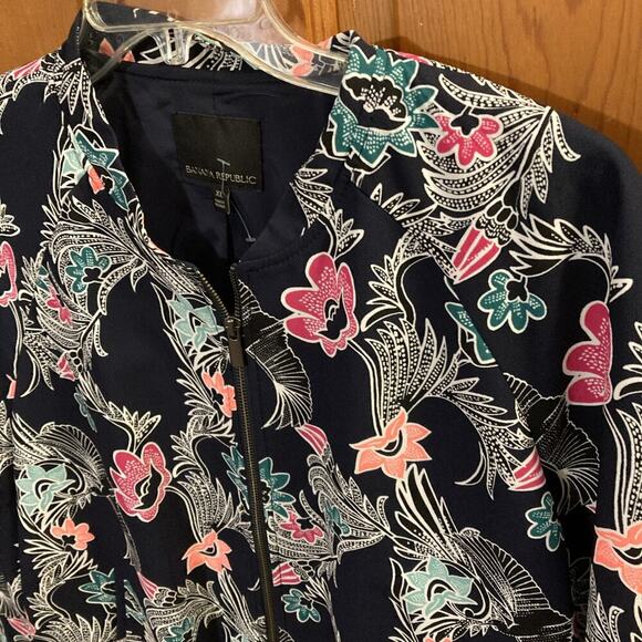 Banana Republic Women’s Floral Jacket Sz XL NWOT Navy Lined Bird Colorful - Picture 2 of 10